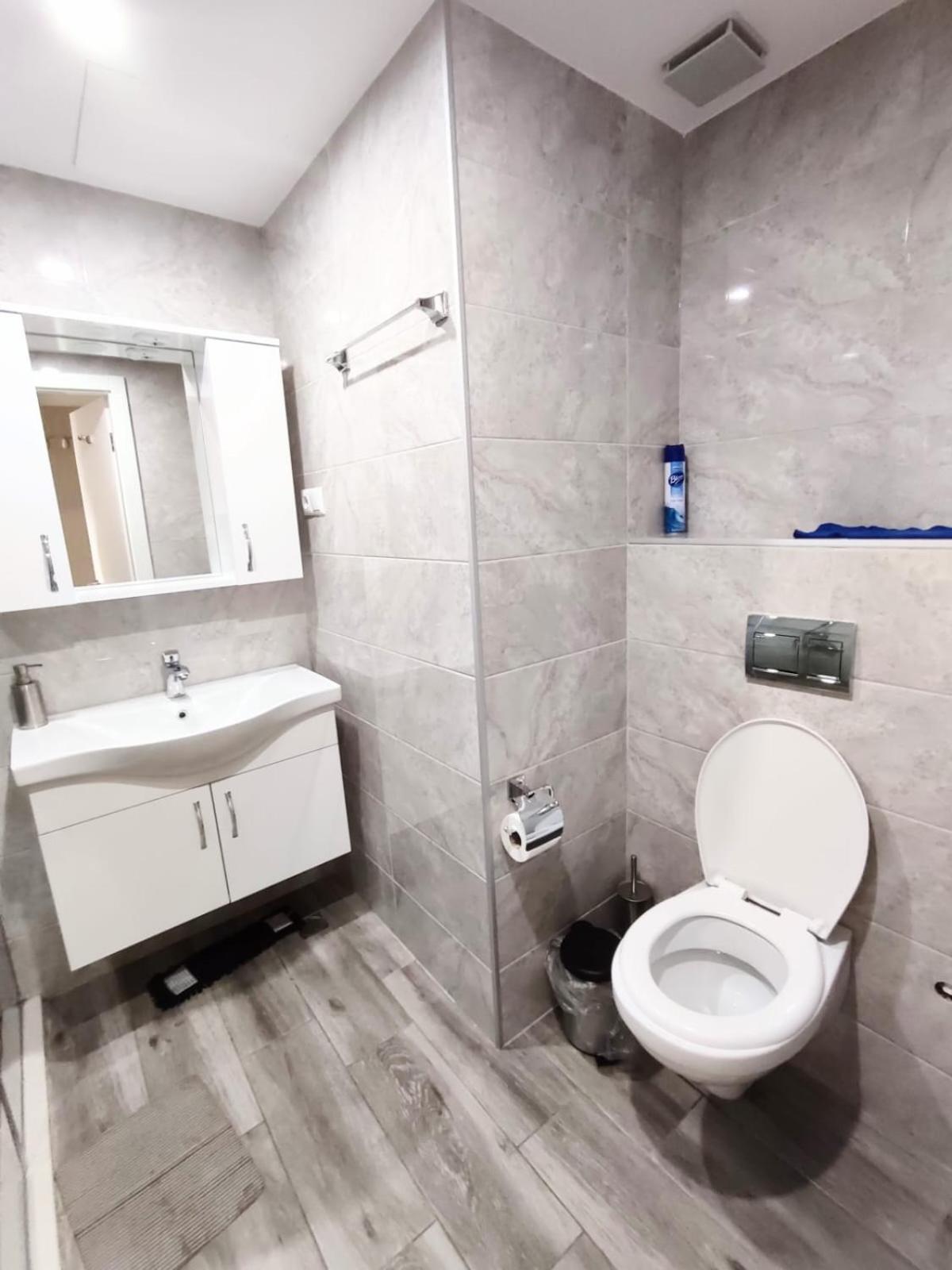 - Premium Apartament *
